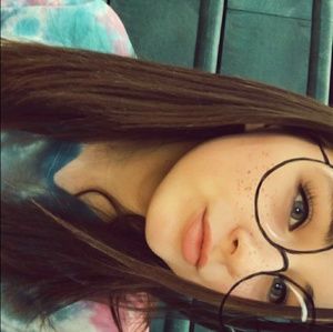 Meet your Posher, Leigha